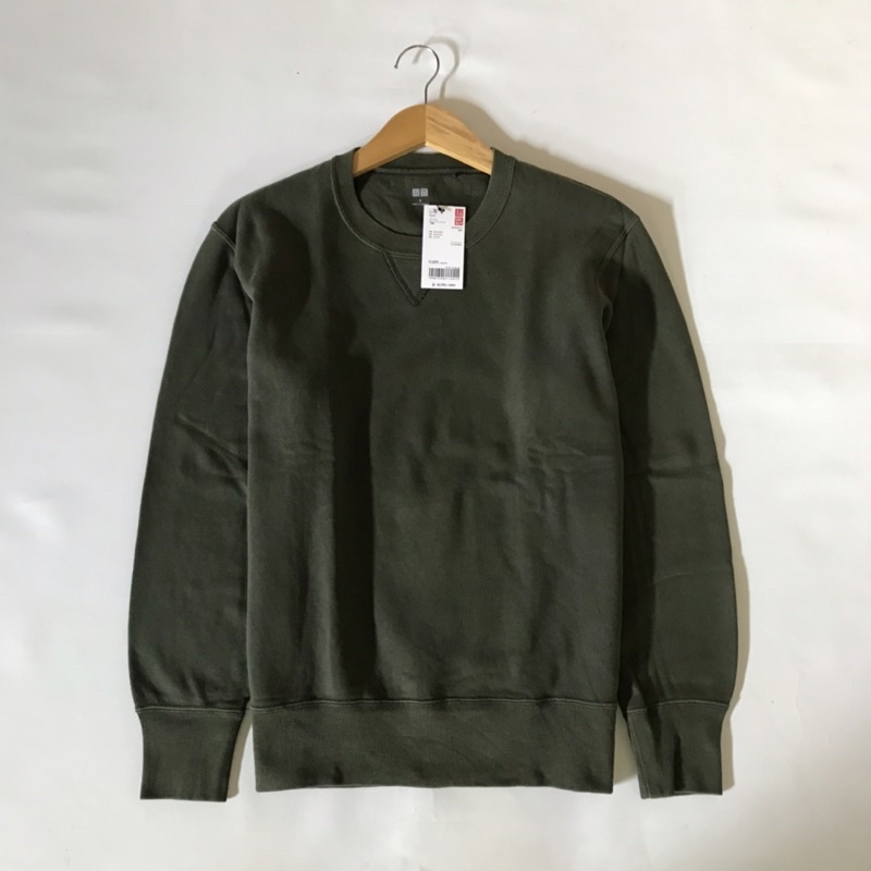 Crewneck uniqlo hijau