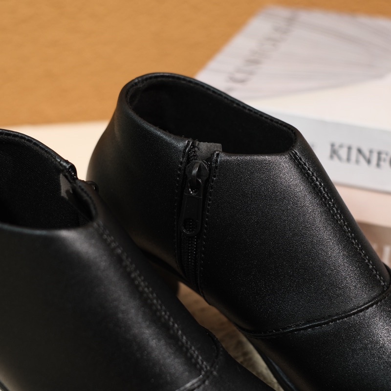 SEPATUBOOTWANITAKUALITASPREMIUMSEPATUWANITAKULITSEPATUWANITABOOTMURAHSEPATUFORMALWANITASEPATUPANTOFELWANITA