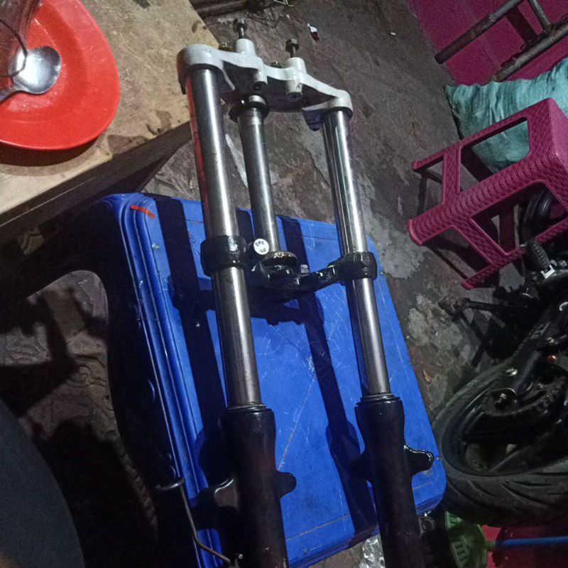 shockbreaker depan bajaj pulsar 200Dtsi / As 33 ( Copotan normal )