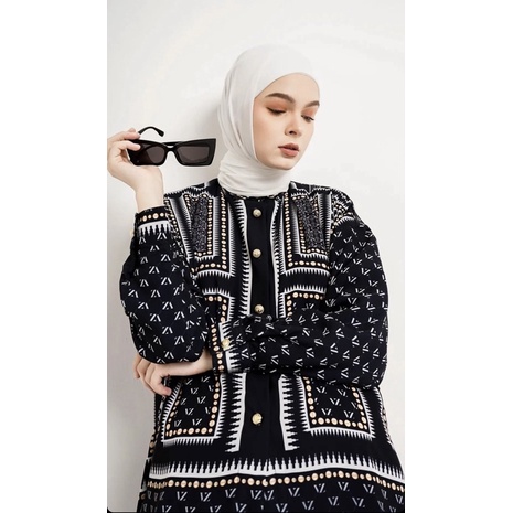 Quimby top peach blush,  top moonlight jade, top pink berry, top bitter chocho, black vivi zubedi