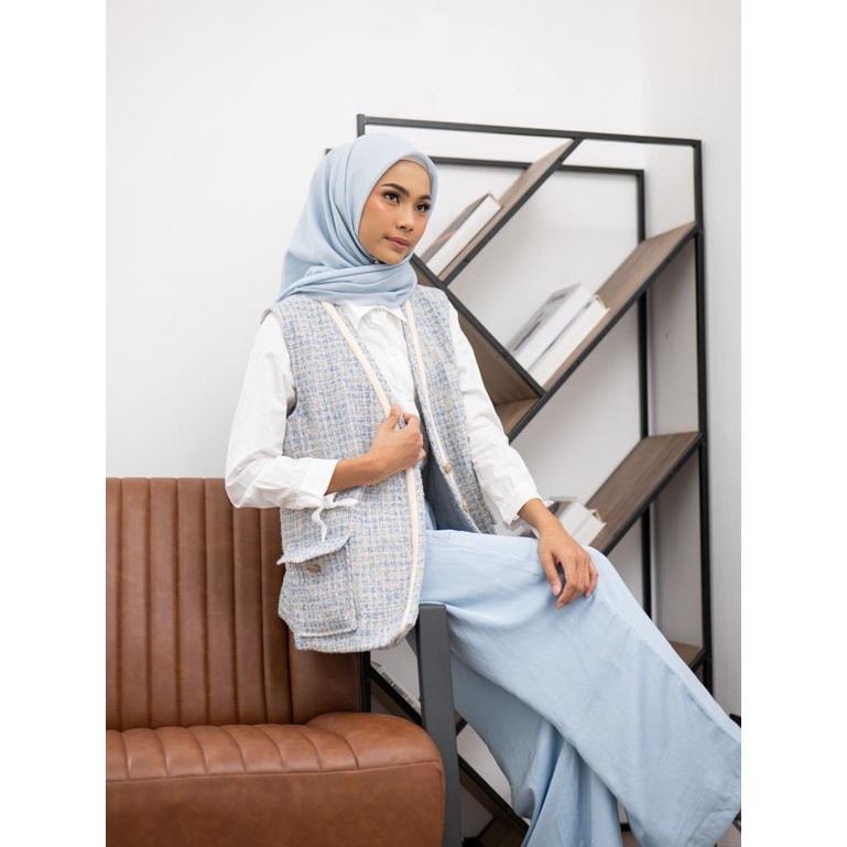 CASSIE VEST - AYU DYAH ANDARI