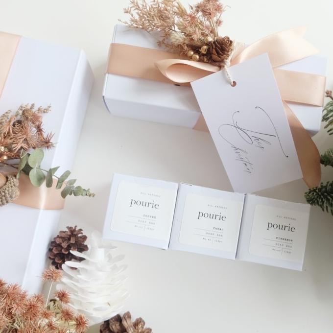 

Christmas Hampers Pourie Soap Bar Set