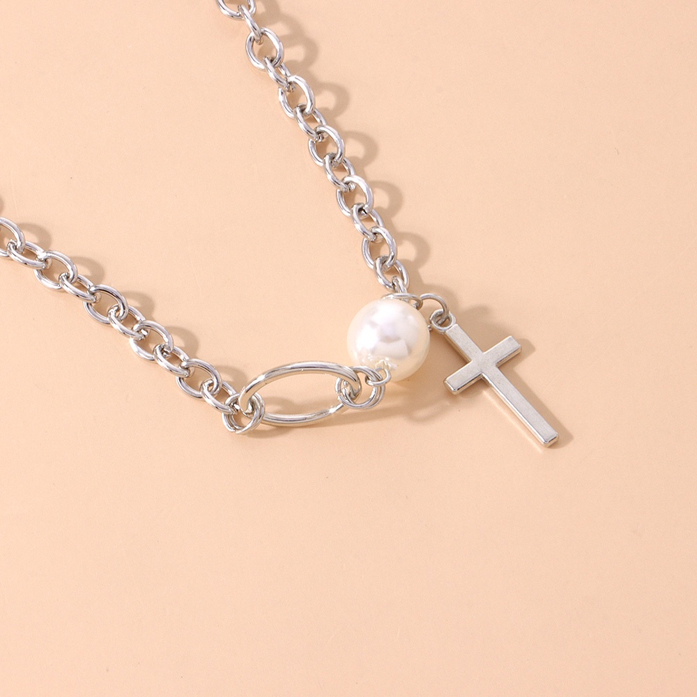 Kalung Choker Rantai Pendek Liontin Salib Geometris Bahan Logam Gaya Punk Untuk Wanita
