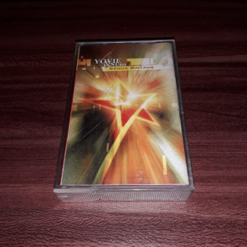 Kaset YOVIE & THE NUNO - Semua Bintang