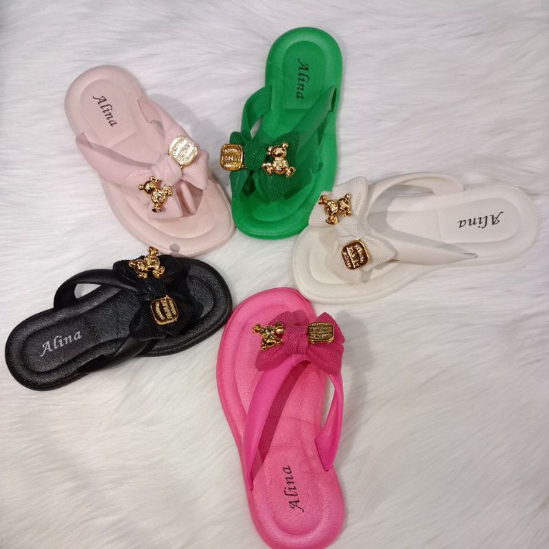 Sandal Jepit Anak Cewek Import/Sandal Jepit Anak Cewek Bangkok/Sandal Jepit Anak Cewek Terbaru/Sandal Jepit Anak Cewek Motif Boneka/Sandal Jepit Anak Cewek Jelly Karet Motif Pita Boneka