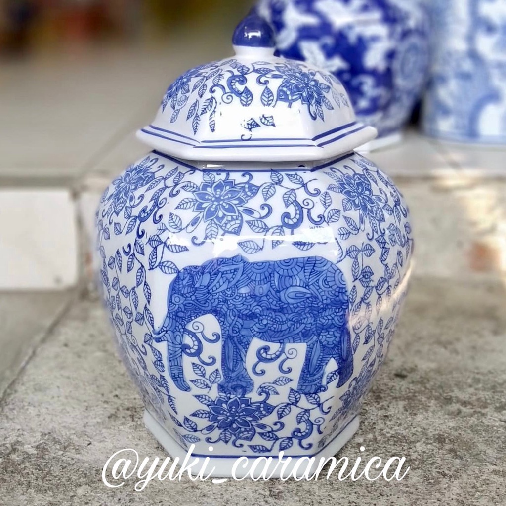 tochin keramik biru putih / toples hias keramik