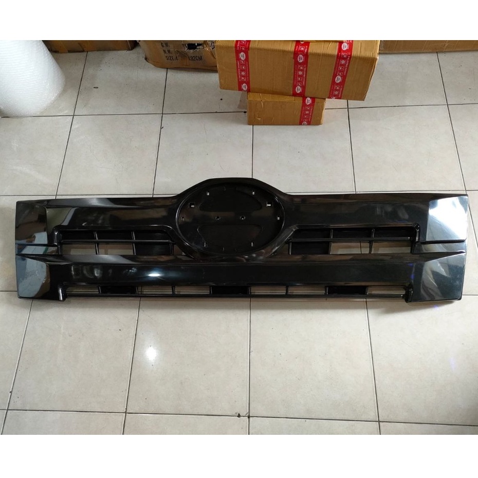 Grille Depan Hino Lohan 500