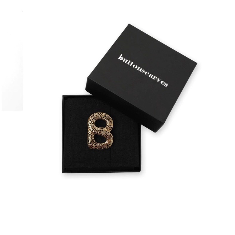 Buttonscarves Brooch