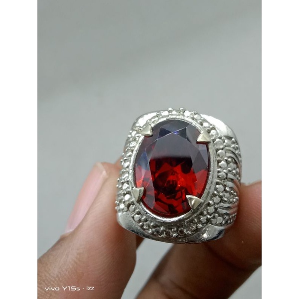 Cincin batu permata merah siem
