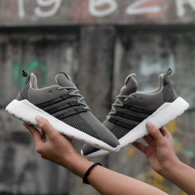 Adidas Questar Flow &quot;Dark Green&quot;