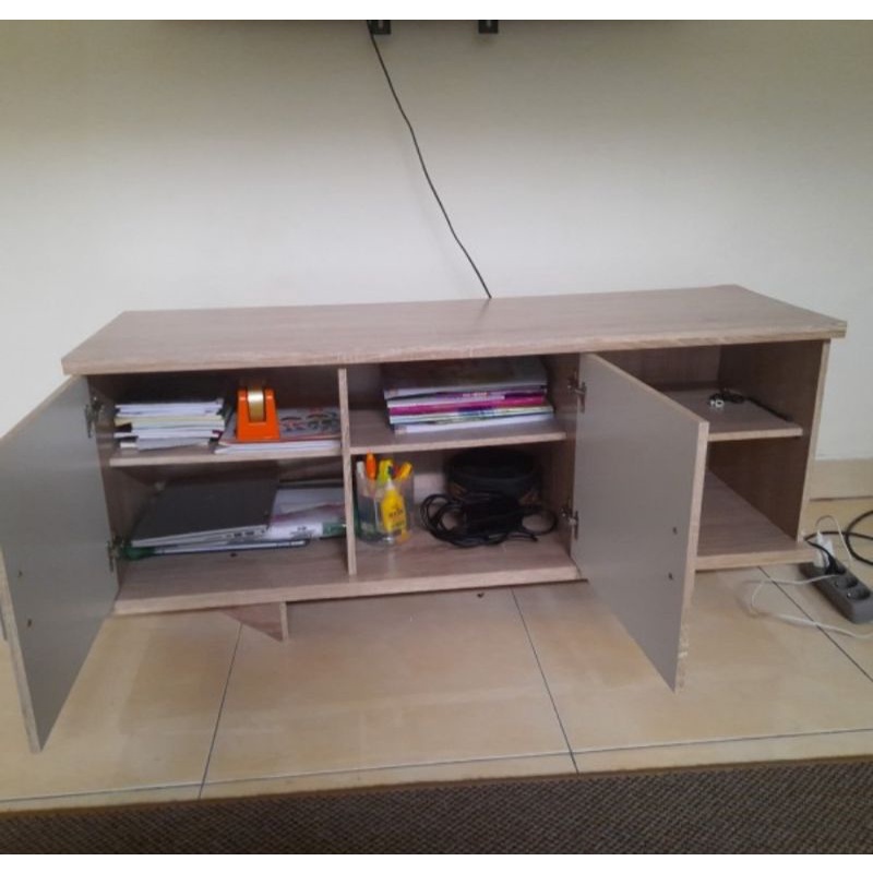 rak tv buffer tv stand tv meja tv BF 033 minimalis