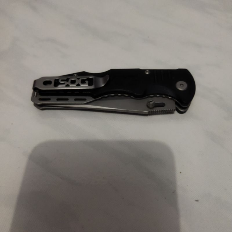 SOG mini salute