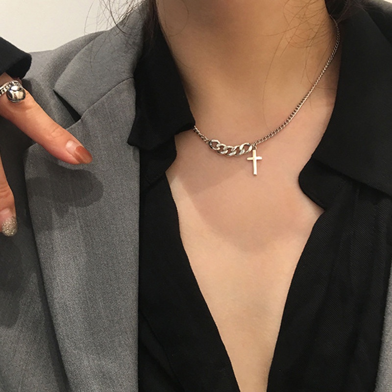 Kalung Rantai Multilayer Desain Kupu-Kupu Gaya Hip Hop Korea Untuk Wanita