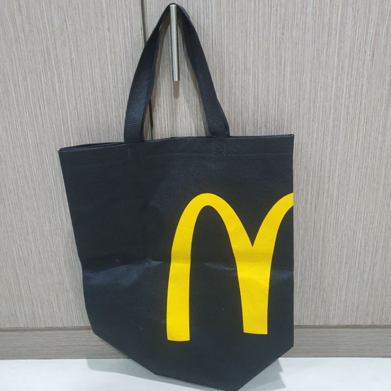 Tas Spunbond McD hitam