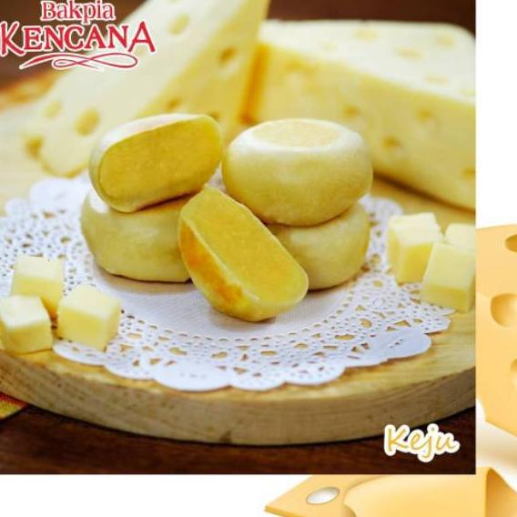 

Terlaris Bakpia Kencana Gratis Vakum Khas Jogja - Isi 20 Bukan Bakpia Kukus パ