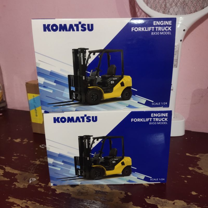 diecast forklift Komatsu miniatur alat berat forklift Komatsu original