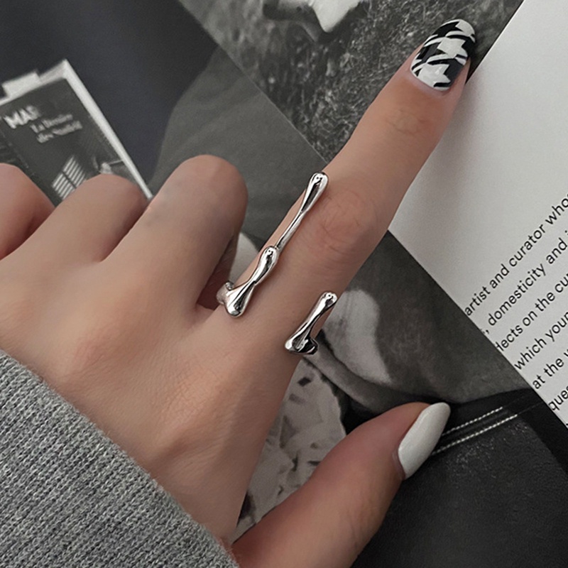 Fancyqube Cincin Model Terbuka Bahan Metal Warna Silver Gaya Punk Vintage Untuk Wanita