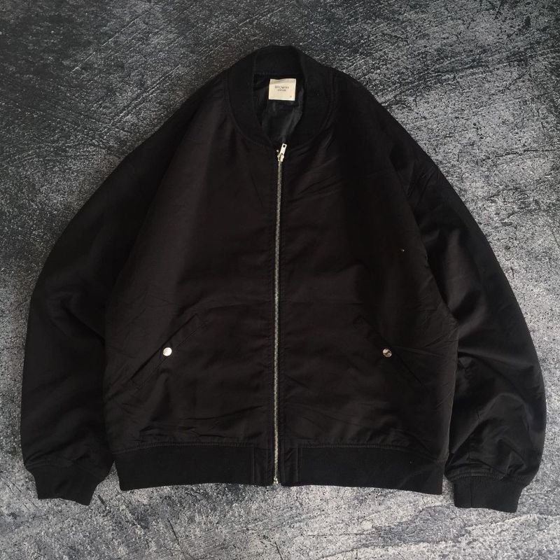 Bomber jaket browny hitam original second brand preloved