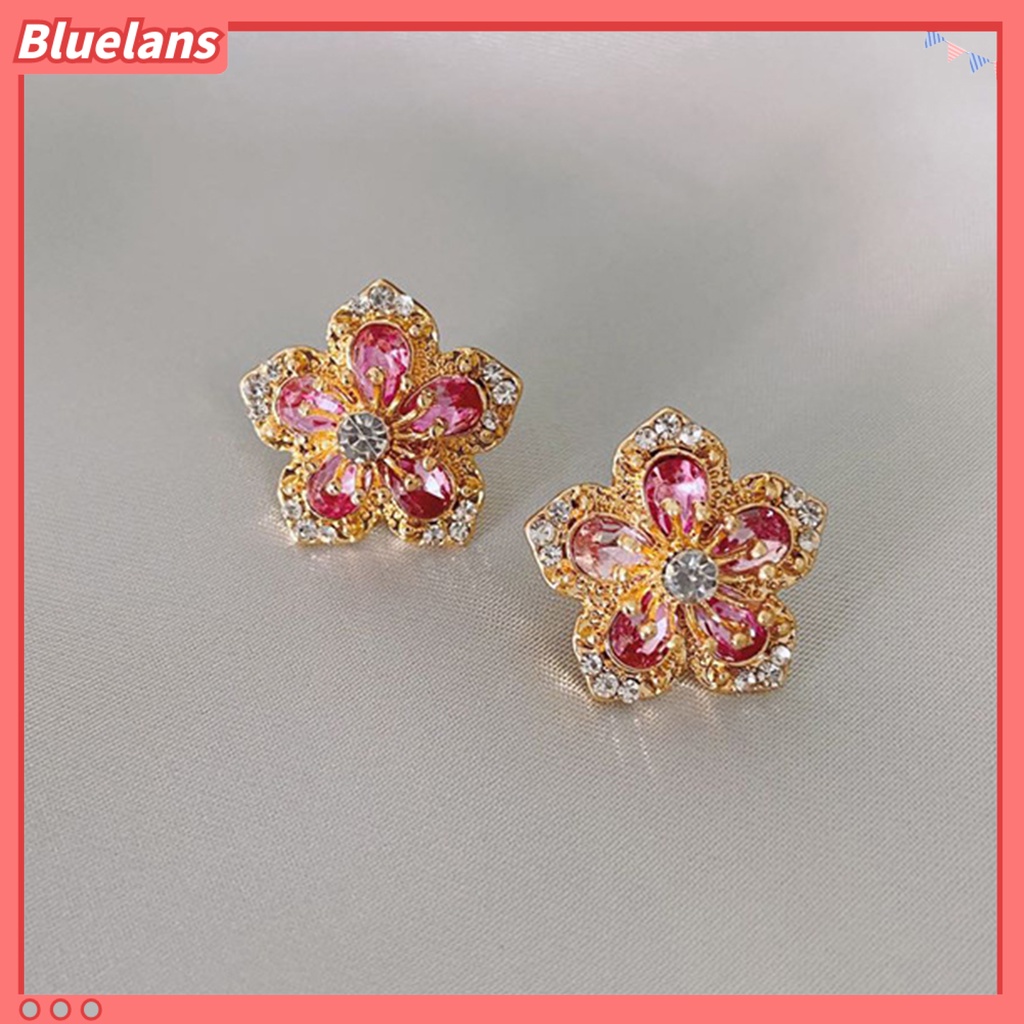 Bluelans Anting Stud Desain Bunga Aksen Berlian Imitasi Untuk Wanita