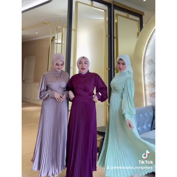 One Set Rok Plisket Polos Shellasukia