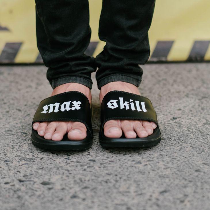 Tren Terbaru sandal slop pria/wanita size 38-39 sandal slop / sendal slide maxskill sandal karet  te