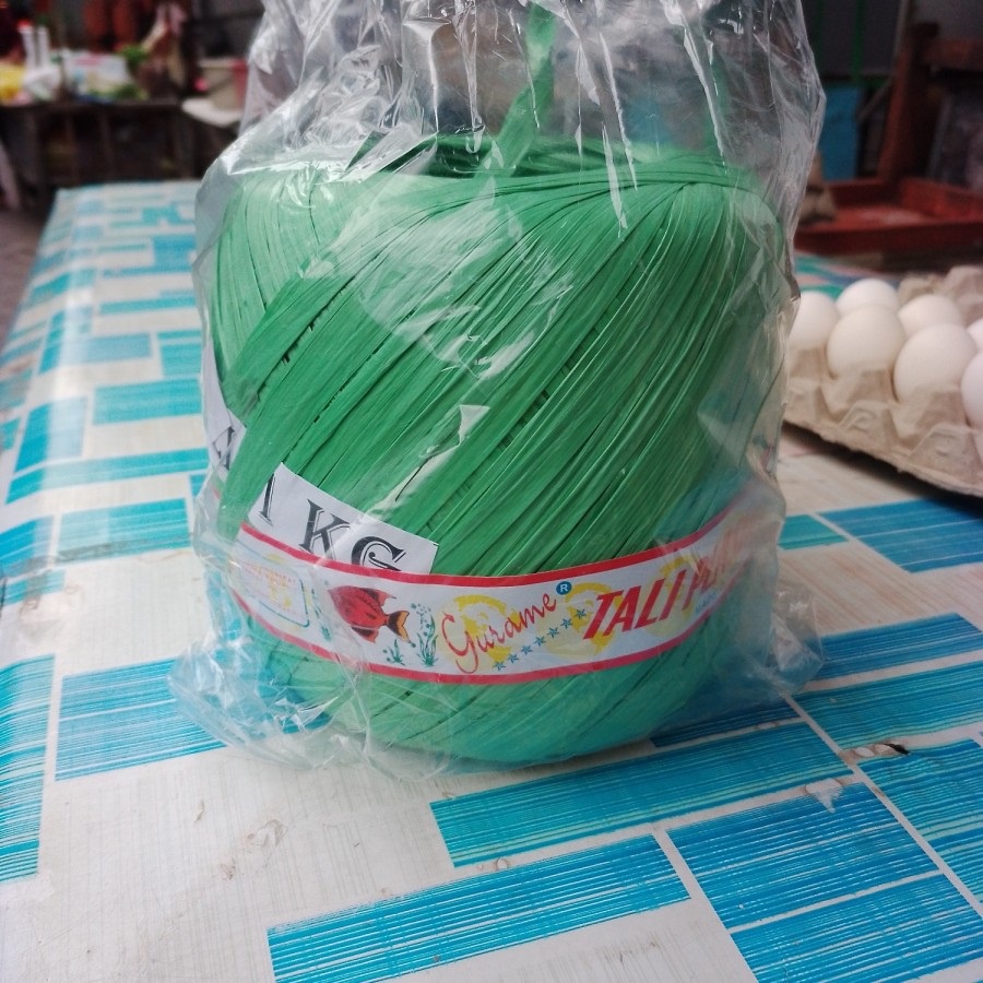 

Tali Rafia Plastik cap GURAME / IKAN TENGGIRI - 1 kg