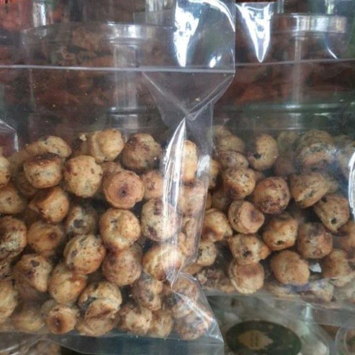 

Big Deal--KUE SOES ISI COKLAT BERAT 210 GRAM