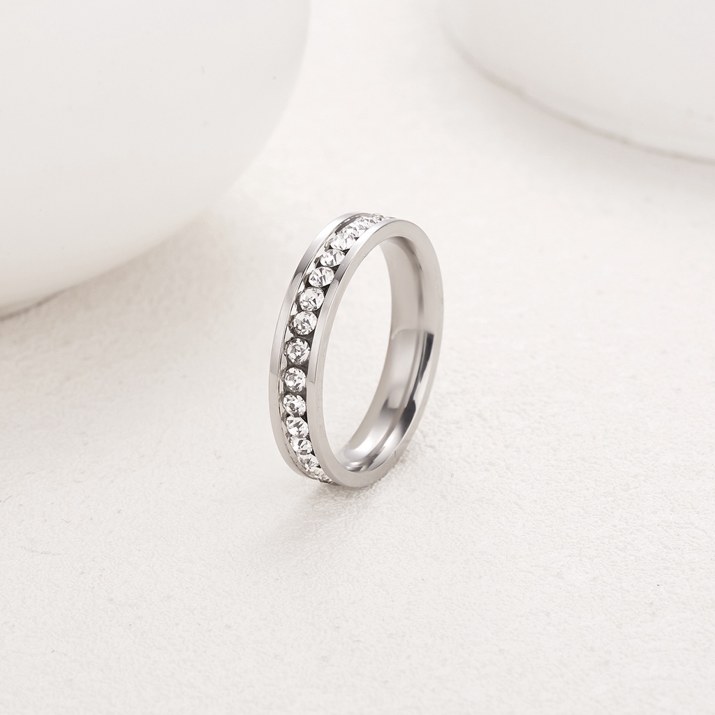 Cincin Berlian Bahan stainless steel Warna silver Gaya Korea Untuk Pria Dan Wanita