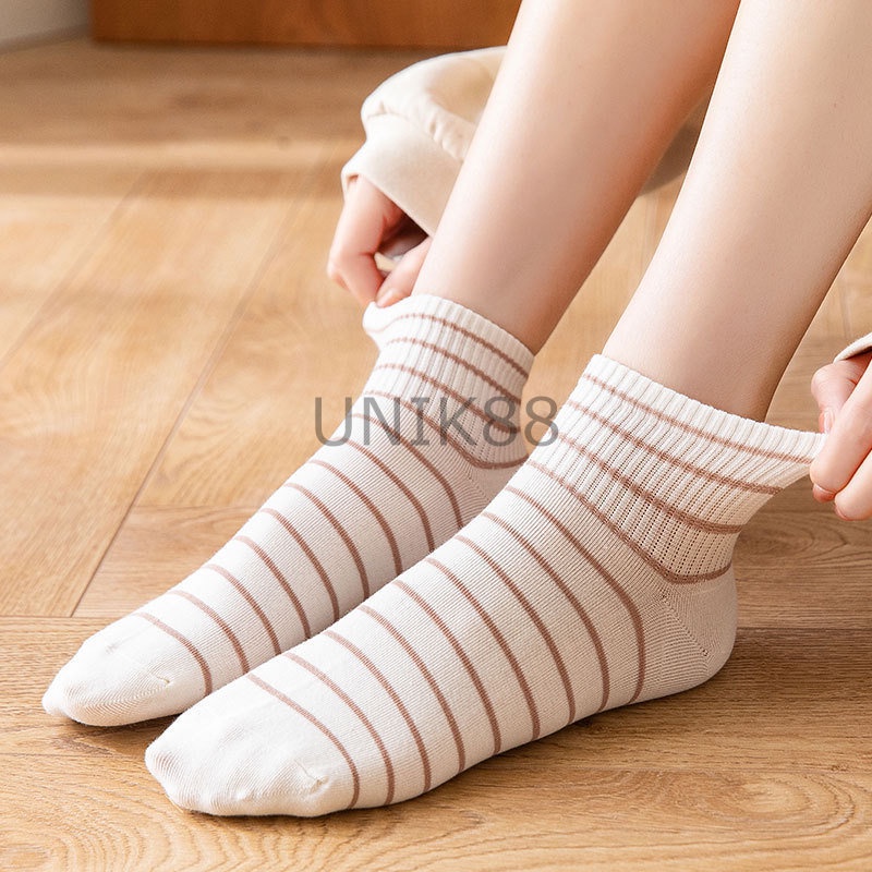 [UNIK88] Kaos Kaki Beruang Coklat Panjang Kaos Kaki Wanita Pria Panjang Lucu Karakter Beruang / Kaos Kaki Panjang Atas Mata Kaki / Kaoskaki Wanita Gaya Korea