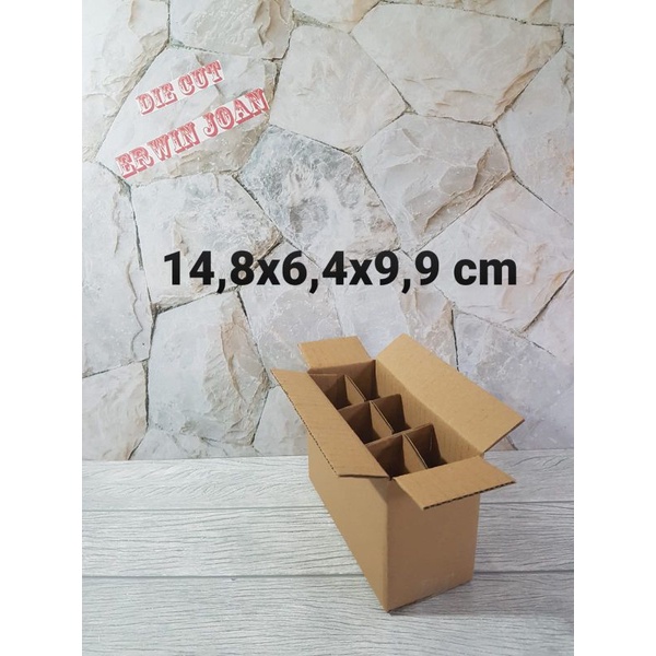 

Kardus / Box / uk 14,8x6,4x9,9 cm/ Karton packing polos ST ( Dengan/Tanpa.SEKAT)