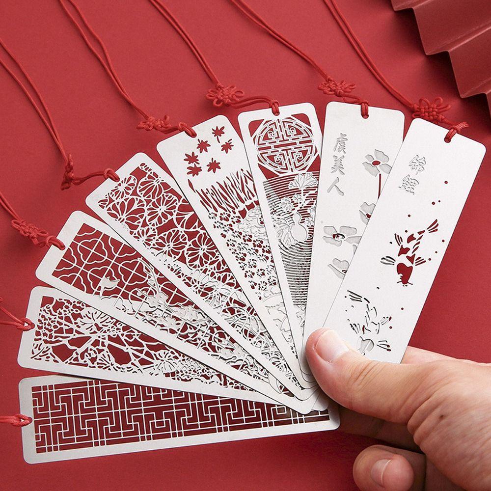 [Elegan] Logam Bookmark Stainless Steel Perlengkapan Sekolah Halaman Pemegang Perlengkapan Belajar Gaya Retro Cina Berongga Label Halaman Simpul Merah