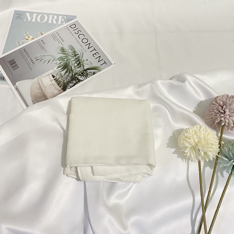 Paris Premium Voal // Paris Premium // Segi Empat Paris Polos-broken white