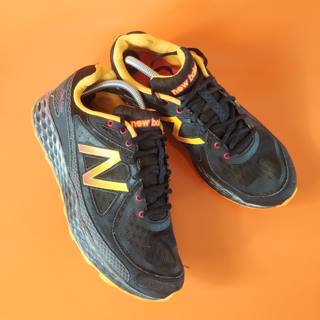 Sepatu NEW BALANCE Fresh Foam x Hierro Herren Sz 44 / NB Second Shoes