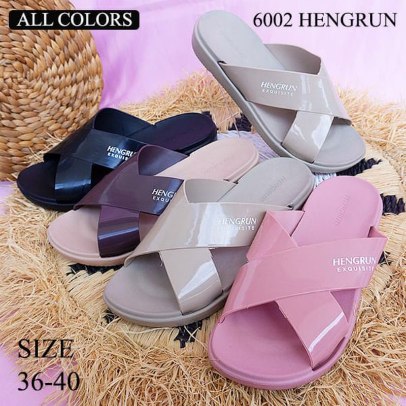 Sandal Slip On Wanita Hengrun Terbaru Bahan Karet Silang Uk 36-40