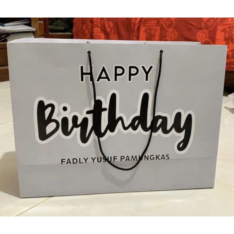

Paperbag custom / Paper bag wajah / paperbag logo pembutan 2hr yah BAHAN TEBAL
