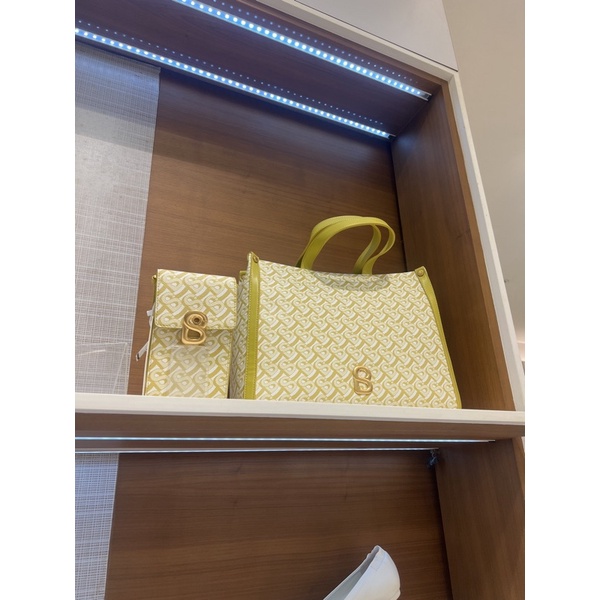 Buttonscarves Bag collection (harus chat wrna supaya ga dikirm random)
