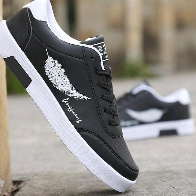 Rekomendasi Sepatu pria Snaekers Casual Running Sepatu putih Ss-senji pria motif bulu