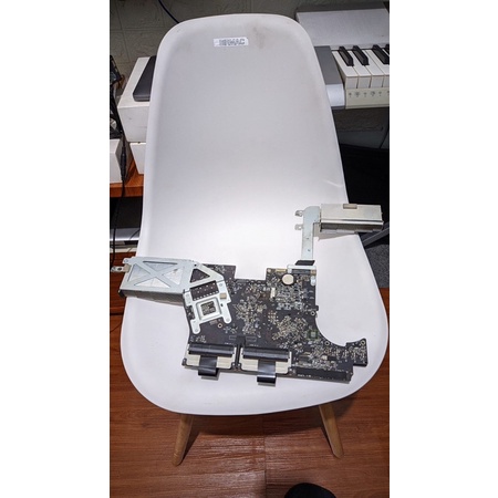 Mesin iMac core i5 21.5inch 2011 include processor Kondisi mati
