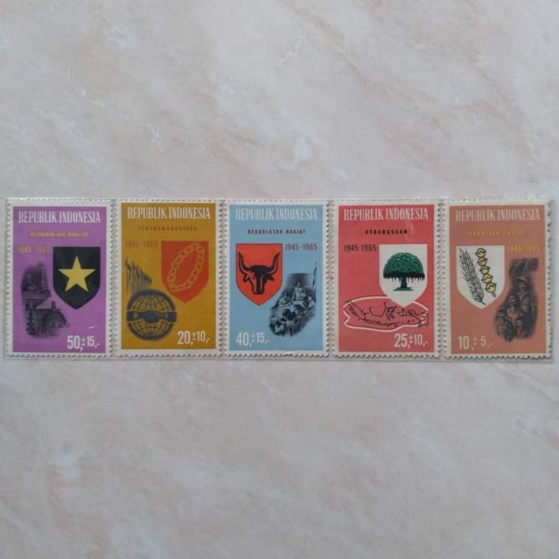 

Perangko Prangko Kuno Seri Pancasila 1965 - Mint Set Lengkap 5 Pcs