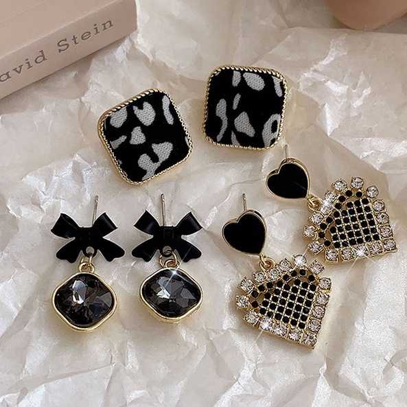 Anting Tusuk Motif Houndstooth Hias Mutiara Imitasi Bahan Sterling Silver 925 Ala Korea Untuk Wanita