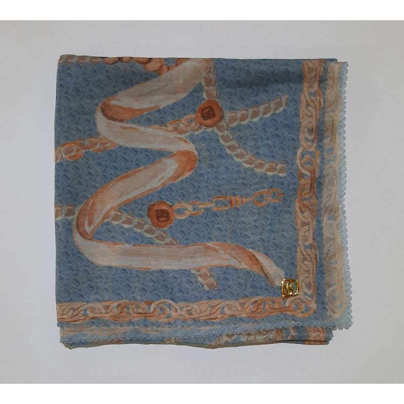 Buttonscarves Chain Series 1