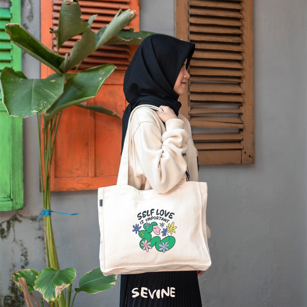 Sevine Totebag Kanvas Daisy Tas Wanita Tote Bag Dengan Kantong Laptop Kuliah Sekolah Kerja Quotes Aesthetic - KP