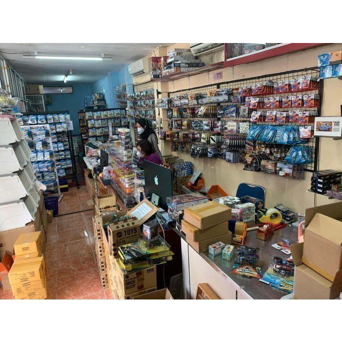 Jada Dub City 2003 Hummer H2 Kuning with Trading Card Included