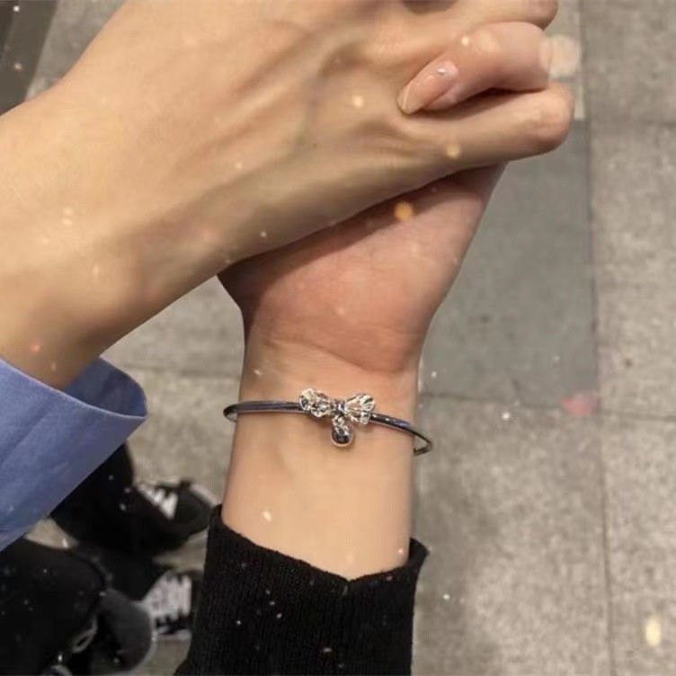 Gelang Tangan Silver Simple Hias Pitalonceng Untuk Wanita