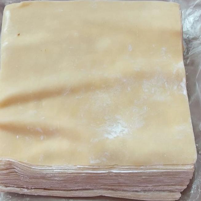 

Buruan Belanja--FCW - Kulit Pangsit Goreng per Pack isi 50