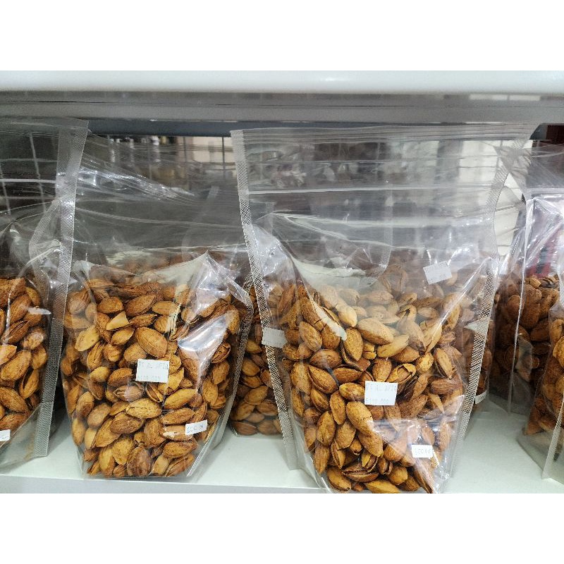 

Kacang Almond Caramel 500gram
