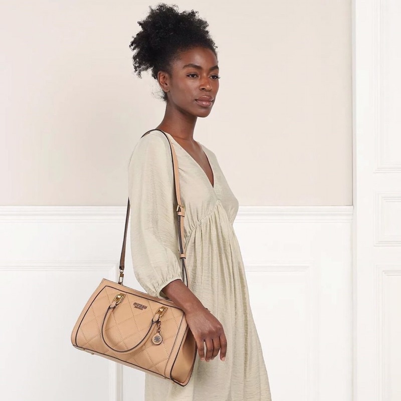 Gs abey girlfriend satchel