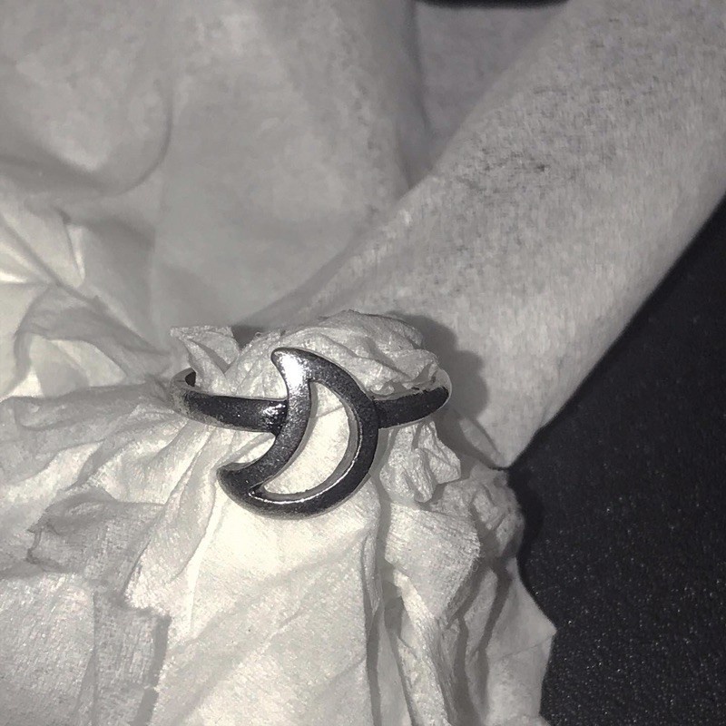 Moon Ring By The Goats Dept / Cincin Korea Simple Bulan Silver Aesthetic Fashion Pria Wanita Retro