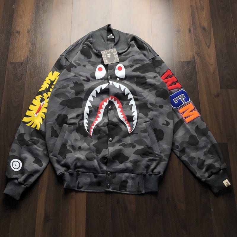 JAKET BOMBER VARSITY BAPE ABU CAMO FULL TAG LABEL CASUAL HYPE FASHION PRIA