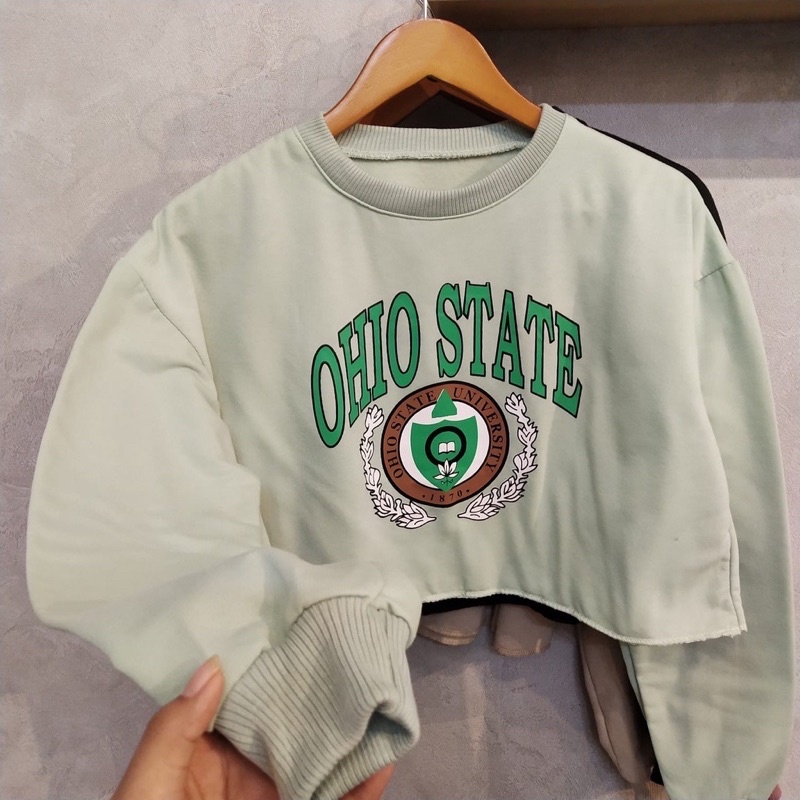 BEFAST - ZGW OOTD Sweater KEILA / Sweater Crop Wanita OHIO STATE FLeece (LD 110, P 42) / Atasan Wanita Lengan Panjang / Sweater Crop Terbaru / Pakaian Kekinian Remaja ABG / Sweater Motif Termurah / Fashion Wanita Casual / OOTD Ala Korean Style Wanita